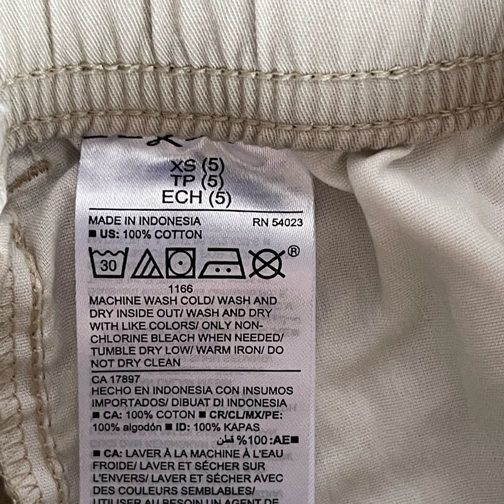 Old Navy Boys Shorts - Picture 3 of 4